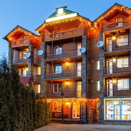 У Мар'Яни І Назара Hotel ยาเรมชา ภายนอก รูปภาพ